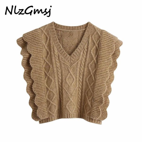women's vests nlzgmsj women 2021 fashion ruffle trims armhole cable knitted vest sweater vintage v neck sleeveless female waistcoat chi, Black;white
women's vests nlzgmsj women 2021 fashion ruffle trims armhole cable knitted vest sweater vintage v neck sleeveless female waistcoat chi, Black;white