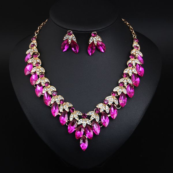 glittering temperament crystal necklace earring set wedding dinner female headdress, Silver
glittering temperament crystal necklace earring set wedding dinner female headdress, Silver