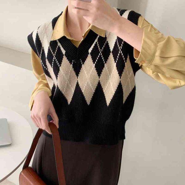 women's vests v-neck vest sweater sleeveless knitted vintage argyle print all match loose style cute casual pullovers fviv, Black;white
women's vests v-neck vest sweater sleeveless knitted vintage argyle print all match loose style cute casual pullovers fviv, Black;white