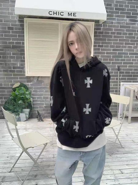 hearts/chrome hoodie high street cross drill black loose thin lovers hooded sweater coat for men and women
hearts/chrome hoodie high street cross drill black loose thin lovers hooded sweater coat for men and women