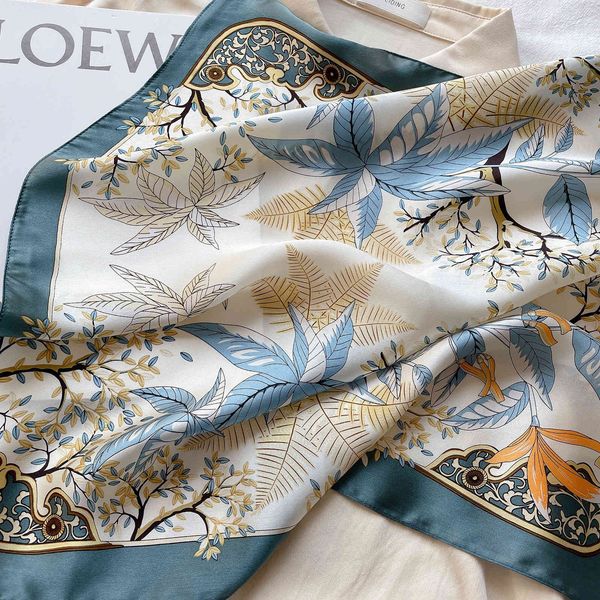 silk small square spring and autumn thin professional stewardess korean scarves, Blue;gray
silk small square spring and autumn thin professional stewardess korean scarves, Blue;gray