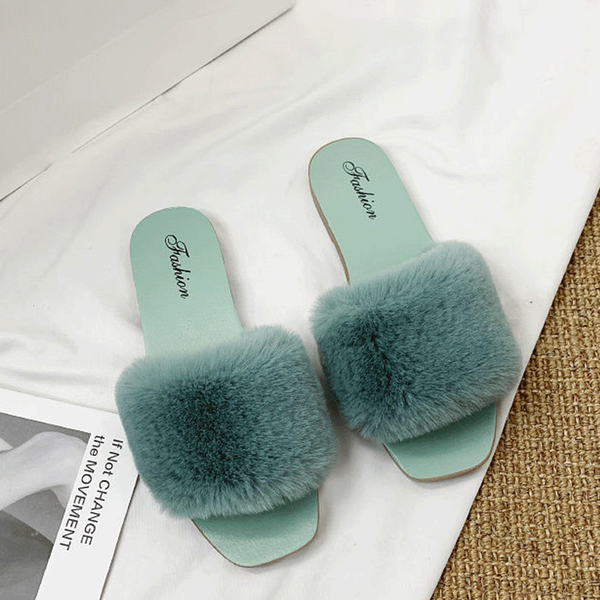 plush slippers women fur slides velvet light weight fluffy non-slip home slippers beautiful lazy outdoor slippers, Black
plush slippers women fur slides velvet light weight fluffy non-slip home slippers beautiful lazy outdoor slippers, Black