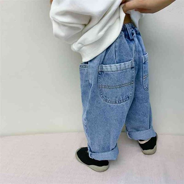 spring kids loose base jeans 1-6 years boys and girls fashion casual denim pants 210708, Blue 
spring kids loose base jeans 1-6 years boys and girls fashion casual denim pants 210708, Blue