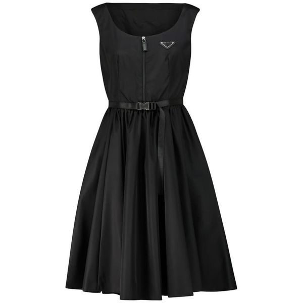 2021 black skirt dress women spring and summer fashion clothing backless retro party club luxury designer, Black;gray
2021 black skirt dress women spring and summer fashion clothing backless retro party club luxury designer, Black;gray