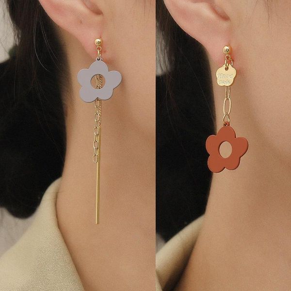 stud flower earrings korean fashion jewelry personality asymmetric fake ear piercing morandi color pendant, Golden;silver
stud flower earrings korean fashion jewelry personality asymmetric fake ear piercing morandi color pendant, Golden;silver