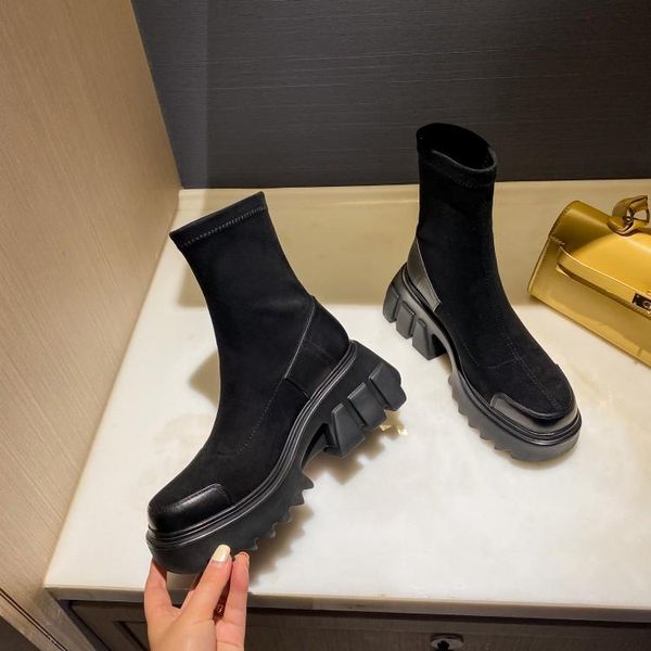 boots 2021 autumn women platform short black suede casual footwear walking shoes woman sneakers thick bottom rubber bottes femme
boots 2021 autumn women platform short black suede casual footwear walking shoes woman sneakers thick bottom rubber bottes femme