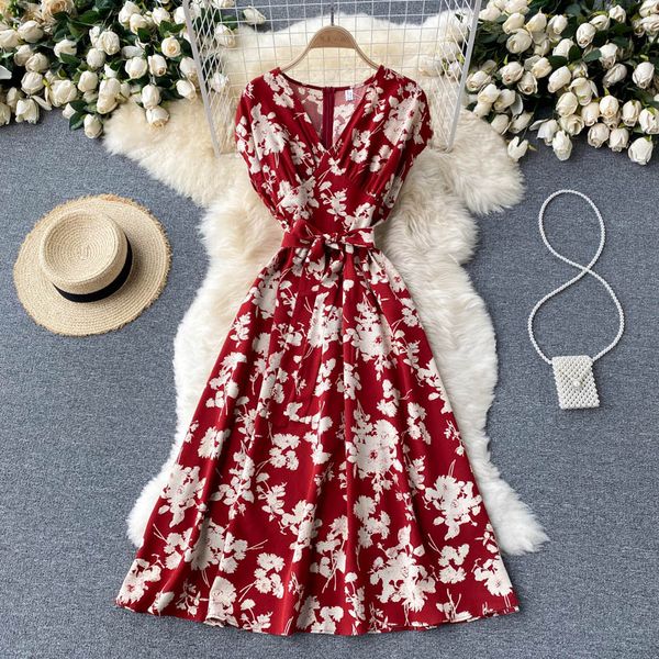 women flower printed midi dress summer red/pink/blue vestidos female v-neck sleeveless high waist a-line beach party robe 2021, Black;gray
women flower printed midi dress summer red/pink/blue vestidos female v-neck sleeveless high waist a-line beach party robe 2021, Black;gray