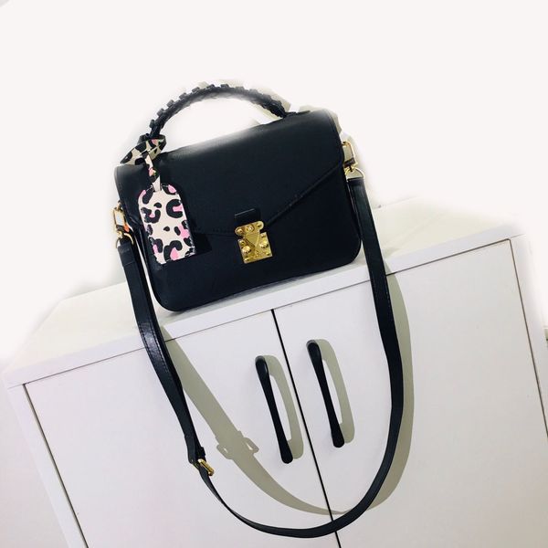 luxurys designers crossbody bag women handbag leopard print pochette metis elegant shoulder bags crossbodys ship
luxurys designers crossbody bag women handbag leopard print pochette metis elegant shoulder bags crossbodys ship
