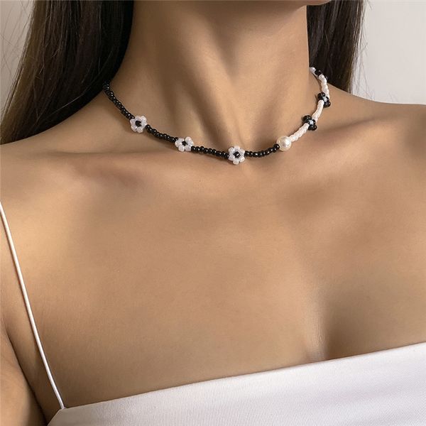 black white splicing pearl flower beaded necklaces women retro single dress clavicle chain european mixed color party gift vacation necklace, Silver
black white splicing pearl flower beaded necklaces women retro single dress clavicle chain european mixed color party gift vacation necklace, Silver