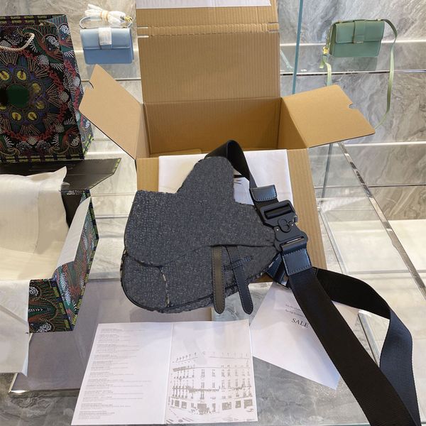 fashion saddle bags for men designer leather cotton embroidery crossbody handbags
fashion saddle bags for men designer leather cotton embroidery crossbody handbags