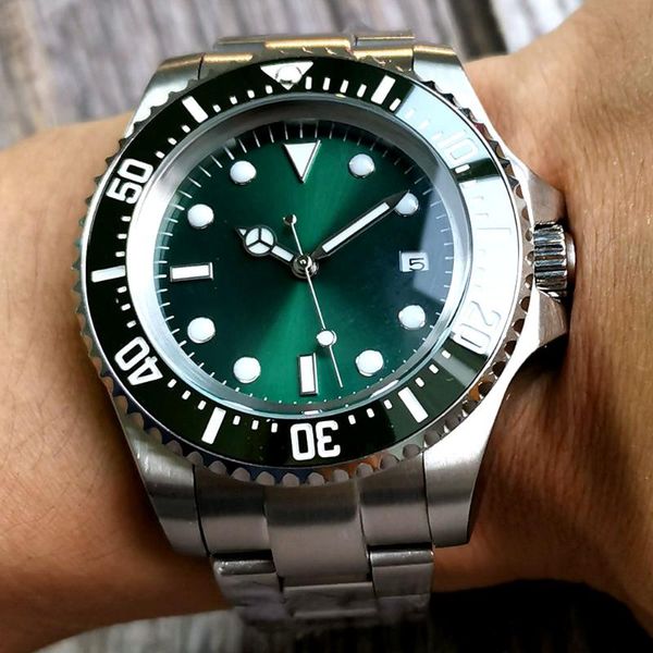 wristwatches green sunburst self winding 44mm men watch 24 jewels nh35a miyota 8215 movement steel brushed band screw crown cermic insert, Slivery;brown
wristwatches green sunburst self winding 44mm men watch 24 jewels nh35a miyota 8215 movement steel brushed band screw crown cermic insert, Slivery;brown