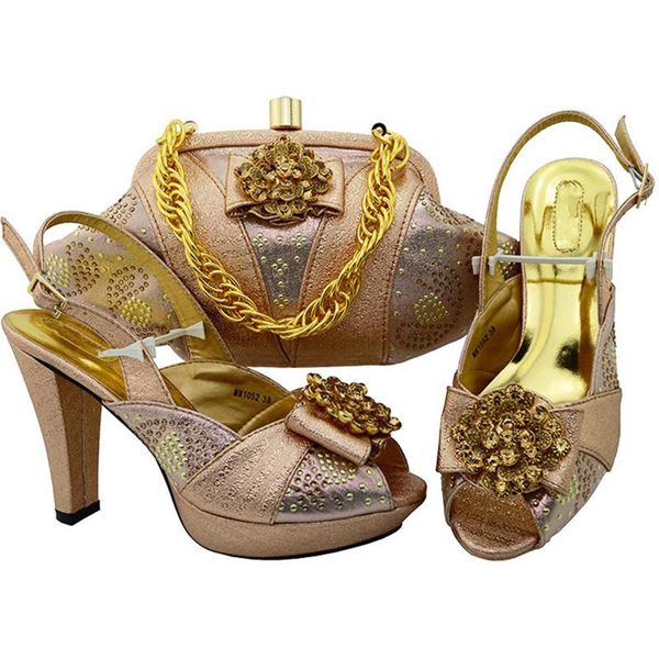 arrival champagne color african matching shoes and bags italian in women bag set decorated with appliques dress, Black
arrival champagne color african matching shoes and bags italian in women bag set decorated with appliques dress, Black