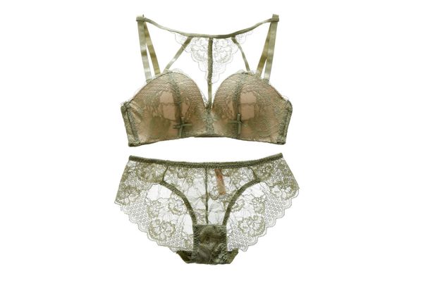 bra set 8938# autumn and winter lace embroidery comfortable gathering underwear women's suit, Red;black
bra set 8938# autumn and winter lace embroidery comfortable gathering underwear women's suit, Red;black