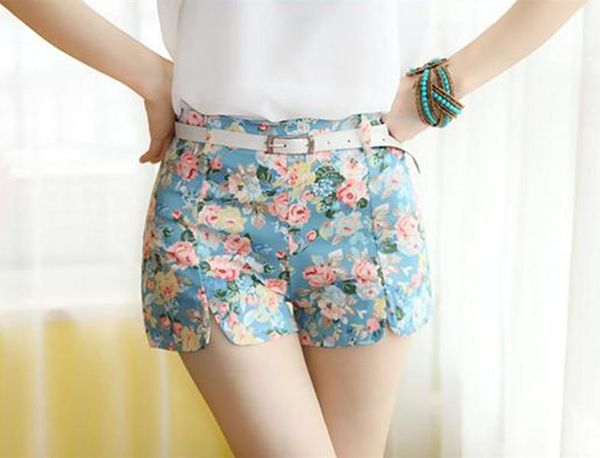 women adorable leisure shorts classical high waist floral print comfortable lightweight spring summer women's, White;black
women adorable leisure shorts classical high waist floral print comfortable lightweight spring summer women's, White;black