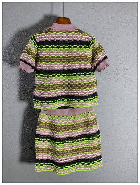 ladies skirt summer fashion 2 piece knitted women turn-down collar wave patterns +knitted skirt set ladies casual crop sets, White
ladies skirt summer fashion 2 piece knitted women turn-down collar wave patterns +knitted skirt set ladies casual crop sets, White