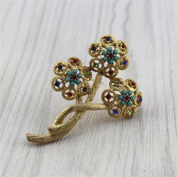 pins, brooches european and american retro style matte gold flowers inlaid semi-precious stones fashion delicate brooch ladies, Gray
pins, brooches european and american retro style matte gold flowers inlaid semi-precious stones fashion delicate brooch ladies, Gray