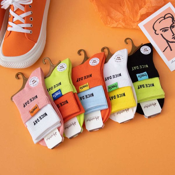 huatian boots design autumn winter mid street fashion, Black;white
huatian boots design autumn winter mid street fashion, Black;white