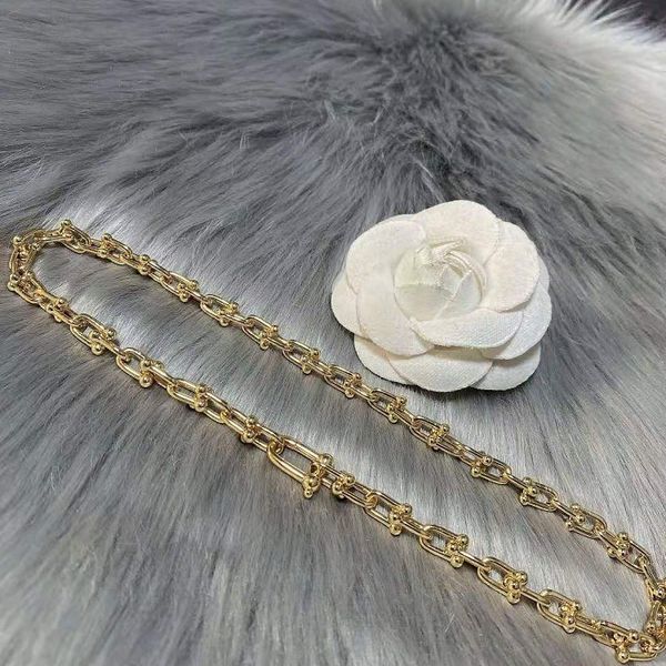 2021 new u-shaped necklace splicing cool popular decoration simple clavicle chain fashion men and women, Silver
2021 new u-shaped necklace splicing cool popular decoration simple clavicle chain fashion men and women, Silver