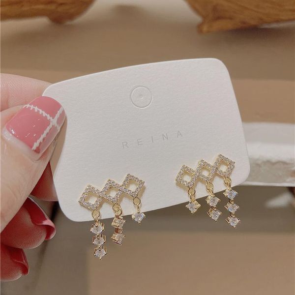 stud south korea's exquisite and small geometric earrings female 2021 trendy fashion rhinestone tassel, Golden;silver
stud south korea's exquisite and small geometric earrings female 2021 trendy fashion rhinestone tassel, Golden;silver