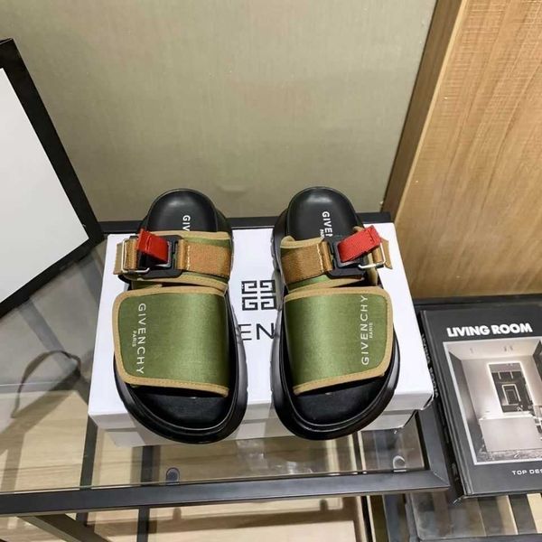 jifan c slippers hollow thick soled european super fire sandals slippers women's 2021 summer new women's slippers zlh, Black
jifan c slippers hollow thick soled european super fire sandals slippers women's 2021 summer new women's slippers zlh, Black