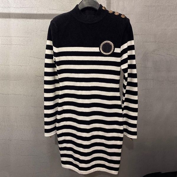 casual dresses designer striped dress for women wool silk turtleneck long sleeve letter mini lady 2021, Black;gray
casual dresses designer striped dress for women wool silk turtleneck long sleeve letter mini lady 2021, Black;gray