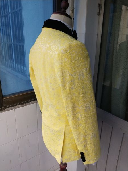 wedding tuxedos one button yellow embossing groom shawl lapel men suits wedding/prom/dinner man blazer (jacket+pants+vest+tie)w, Black;gray
wedding tuxedos one button yellow embossing groom shawl lapel men suits wedding/prom/dinner man blazer (jacket+pants+vest+tie)w, Black;gray