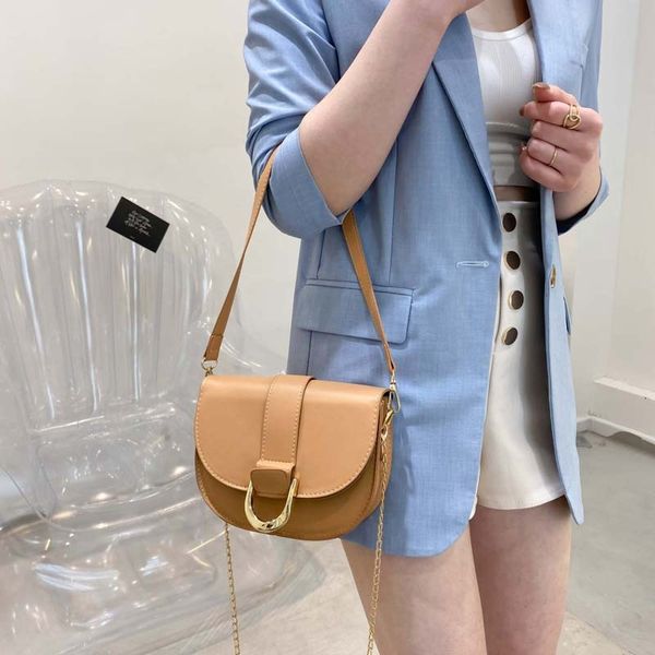 messenger bags messenger bags2021 half round saddle korean version simple women's small fresh one shoulder bag
messenger bags messenger bags2021 half round saddle korean version simple women's small fresh one shoulder bag