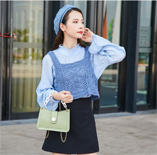 designers duffel bags 45cm 55cm luxury large capacity travel sale women men genuine leather shoulder fashion bag carry rivets with lock head
designers duffel bags 45cm 55cm luxury large capacity travel sale women men genuine leather shoulder fashion bag carry rivets with lock head