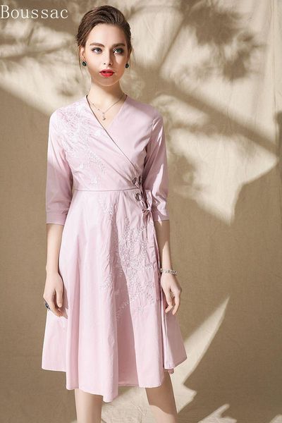 casual dresses summer original design chinese style embroidered big size v-neck dress with belt for women, Black;gray
casual dresses summer original design chinese style embroidered big size v-neck dress with belt for women, Black;gray