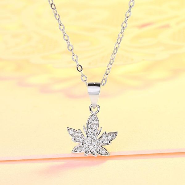 chains s925 sterling silver necklace female fashion temperament diamond pendant clavicle chain item jewelry
chains s925 sterling silver necklace female fashion temperament diamond pendant clavicle chain item jewelry