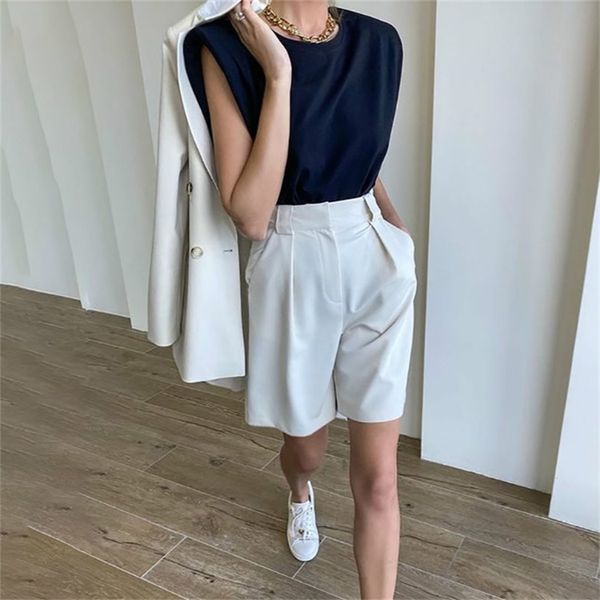 summer white classic knee-length office shorts women plus size high waist candy color women's short pants 210714, White;black
summer white classic knee-length office shorts women plus size high waist candy color women's short pants 210714, White;black