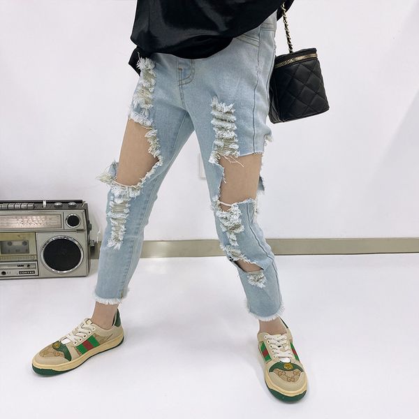 baby girls ripped jeans summer new style big childrens western style beggar pants design sense casual nine-point pants trend, Blue
baby girls ripped jeans summer new style big childrens western style beggar pants design sense casual nine-point pants trend, Blue