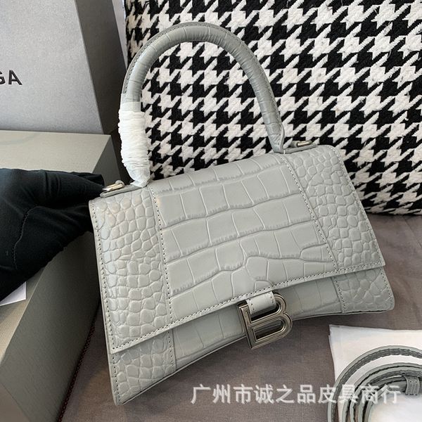 designer handbag 2021 new alligator hourglass portable one shoulder cross commuter leather women's bag niche design fashion 8lqq
designer handbag 2021 new alligator hourglass portable one shoulder cross commuter leather women's bag niche design fashion 8lqq