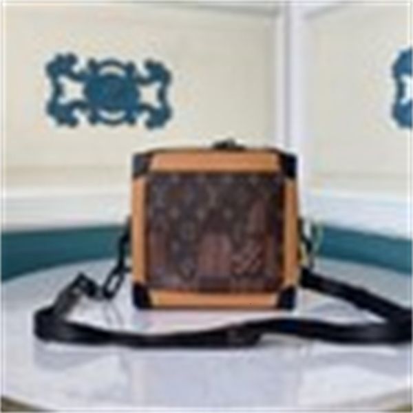 m40381 handbag men messenger crossbody bags shoulder bags business bags pouches iyt5, Red;black
m40381 handbag men messenger crossbody bags shoulder bags business bags pouches iyt5, Red;black