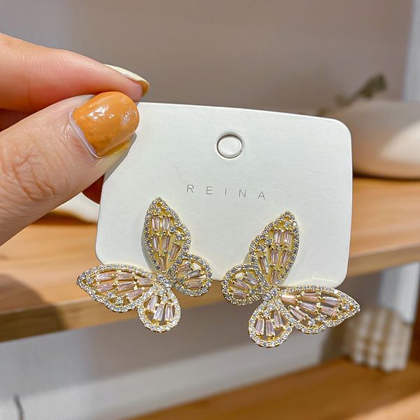 925 silver needle butterfly zircon women's fashion jewelry high level net red simple versatile earrings
925 silver needle butterfly zircon women's fashion jewelry high level net red simple versatile earrings