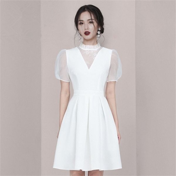 solid color half a turtleneck patchwork mesh puff sleeve package hip dress woman elegant office lady bodycon 210603, Black;gray
solid color half a turtleneck patchwork mesh puff sleeve package hip dress woman elegant office lady bodycon 210603, Black;gray