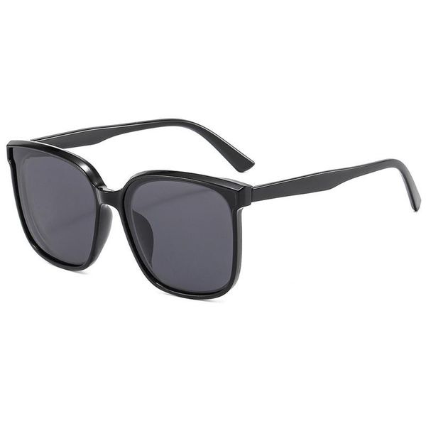 sunglasses 2021 myopic can be matched with a degree of men driving special polarized women fashion black box, White;black
sunglasses 2021 myopic can be matched with a degree of men driving special polarized women fashion black box, White;black