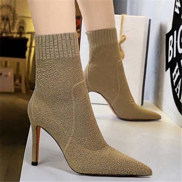 boots autumn winter women high heel wear-resistant non-slip comfortable breathable ankle botas mujer, Black 
boots autumn winter women high heel wear-resistant non-slip comfortable breathable ankle botas mujer, Black