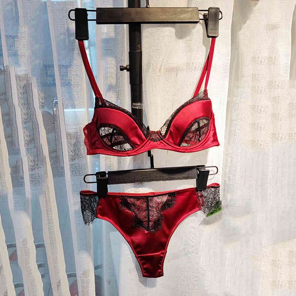 bras sets 2021 french underwear thin eyelash lace little fox steel ring gathering t-pants bra set, Red;black
bras sets 2021 french underwear thin eyelash lace little fox steel ring gathering t-pants bra set, Red;black