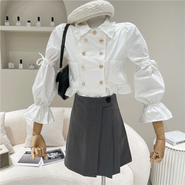 sweaters springtime female 2021 niche fashion design double style breasted shirt sleeve white temperament top, White;black
sweaters springtime female 2021 niche fashion design double style breasted shirt sleeve white temperament top, White;black