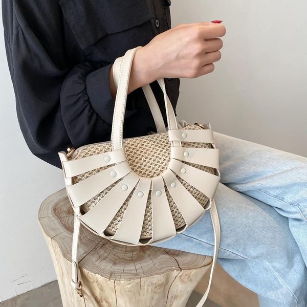 evening bags designer luxury women's tote summer lady beach shoulder crossbody simple bag female straw semicircle handbags 2021
evening bags designer luxury women's tote summer lady beach shoulder crossbody simple bag female straw semicircle handbags 2021