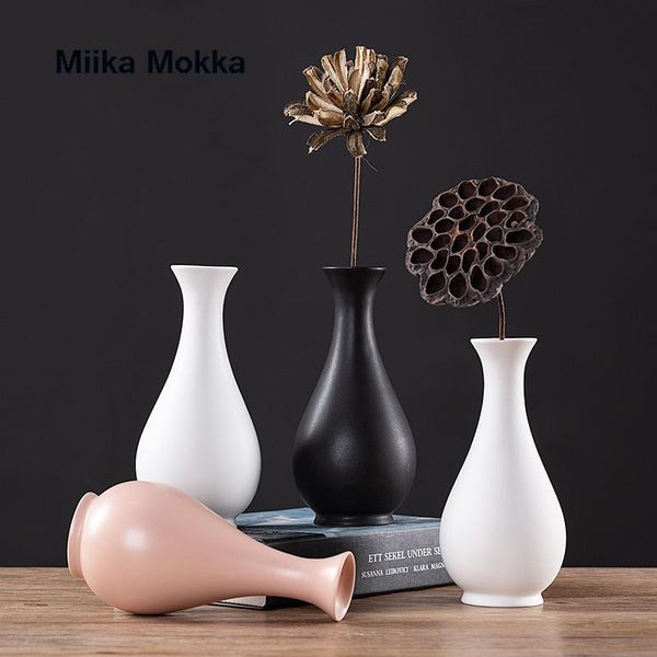 nordic ceramic vase ornaments modern european-style flower vases for homes living room home decoration accessories
nordic ceramic vase ornaments modern european-style flower vases for homes living room home decoration accessories