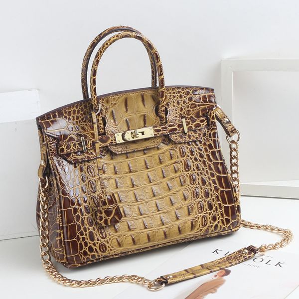 design handbag crocodile back bone pattern bag leather new atmospheric chain handbag fashion versatile one shoulder messenger bag, Red;black
design handbag crocodile back bone pattern bag leather new atmospheric chain handbag fashion versatile one shoulder messenger bag, Red;black