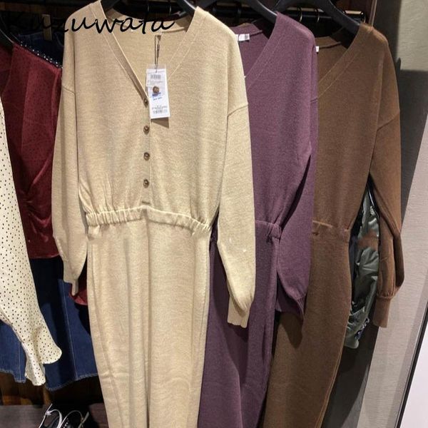 casual dresses kuzuwata v-neck slim waist knitted autumn winter lantern sleeve vestidos japan style sweet chic button women dress, Black;gray
casual dresses kuzuwata v-neck slim waist knitted autumn winter lantern sleeve vestidos japan style sweet chic button women dress, Black;gray