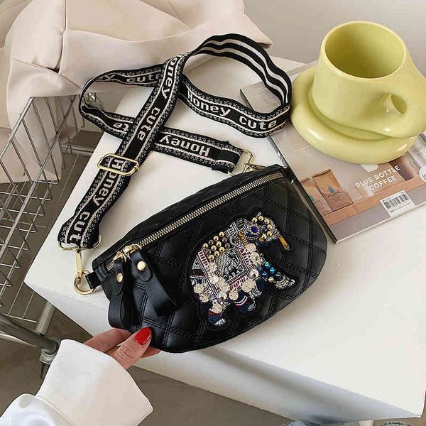 2022 factory wholesale new women's trend fashion messenger women's foreign style personalized shoulder bag mini soft leather chest
2022 factory wholesale new women's trend fashion messenger women's foreign style personalized shoulder bag mini soft leather chest