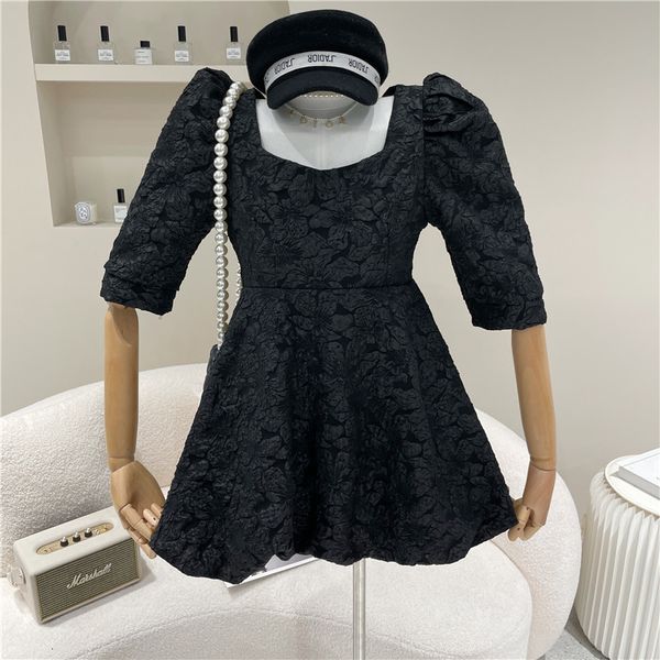 springtime female 2021 niche design bubble high square neck short sleeve small black dress, Black;gray
springtime female 2021 niche design bubble high square neck short sleeve small black dress, Black;gray