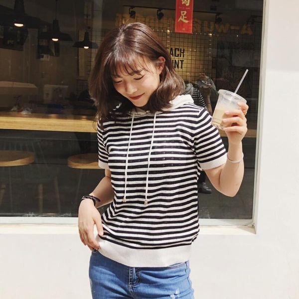 women's sweaters summer short sleeve striped pullover women sweater knitted 2021 o-neck korean pull femme jumper female white black
women's sweaters summer short sleeve striped pullover women sweater knitted 2021 o-neck korean pull femme jumper female white black
