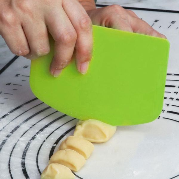 baking & pastry tools 2pcs/lot dough cake cutter slicer spatula for cream scraper pasty cutters irregular teeth edge diy smoother
baking & pastry tools 2pcs/lot dough cake cutter slicer spatula for cream scraper pasty cutters irregular teeth edge diy smoother
