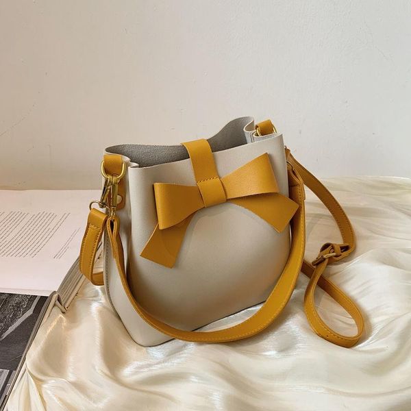 evening bags 2021 fashion handmade woven bag luxury leather printed shoulder lady crossbody hobo knotted handle casual handbag