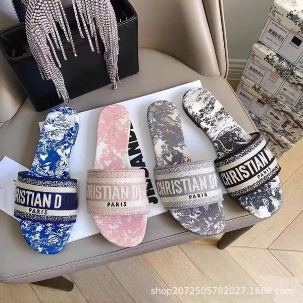 d family 2021 new slippers spring and summer letter embroidery flip flop fashion versatile beach flat sandals half drag girl ysj, Black
d family 2021 new slippers spring and summer letter embroidery flip flop fashion versatile beach flat sandals half drag girl ysj, Black